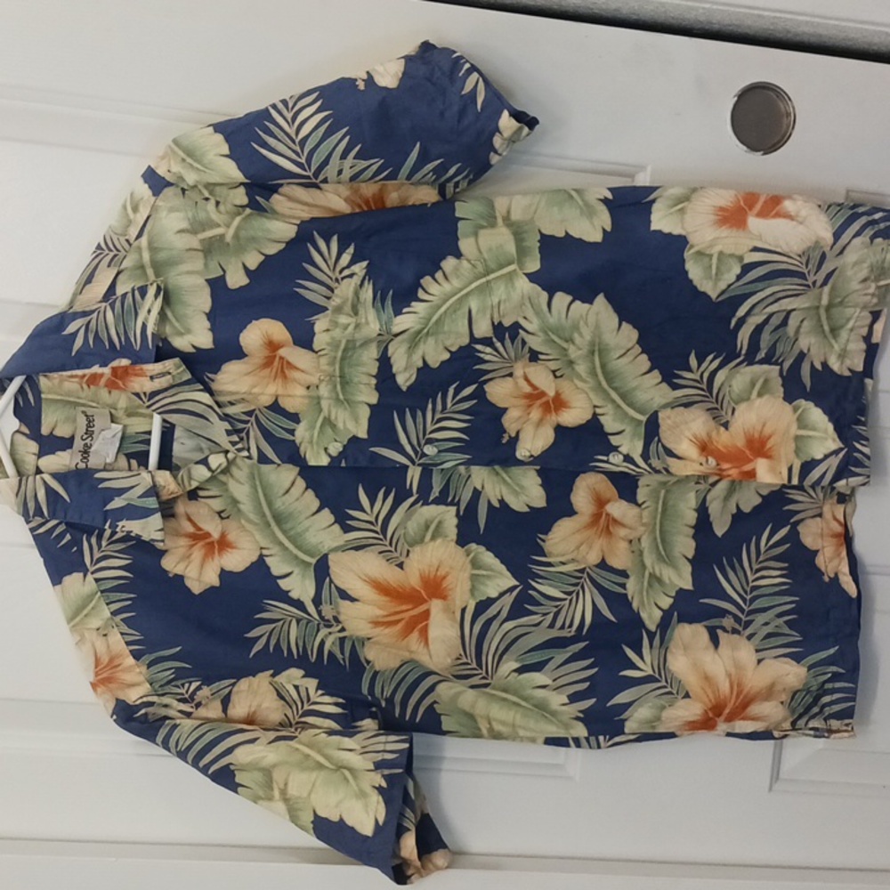 Cooke Street Hibiscus pattern Hawaiian Aloha shirt made in USA - Size L